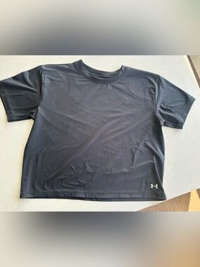 Under Armour Black Crewneck Athletic Tee